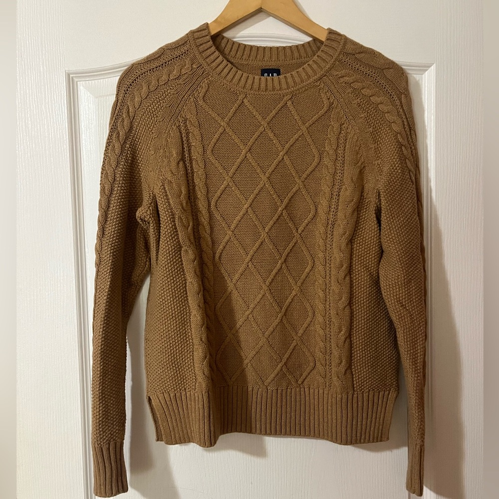 GAP cable knit sweater